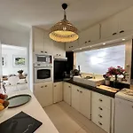 Villa La Tancade, Pour 8 Personnes Avec Vue A 5 Minutes De La De L'almanarre A *