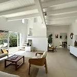Villa La Tancade, Pour 8 Personnes Avec Vue A 5 Minutes De La De L'almanarre A