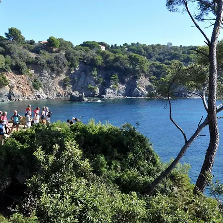 빌라 La Tancade, Pour 8 Personnes Avec Vue A 5 Minutes De La De L'almanarre A